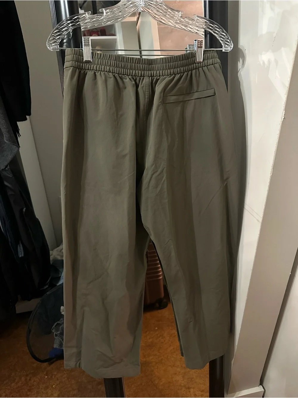 NWT Outdoor Voices RecTrek Cropped Wide Leg Hiking Pant in Tea Tree Green - M